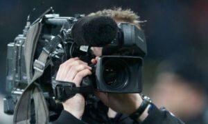 16862 Cameraman