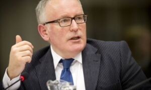 17615 Frans Timmermans 621x328