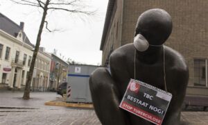 187441 Mondkapje het Ei van Ko