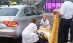 197129 bevalling op straat
