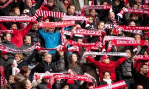199679 Supporters massaal achter hun club 1