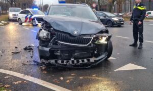 2022 12 20 Flinke aanrijding Enschede Afinkstraat Harberinksweg News United Dennis Bakker