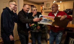 20221018 winnaars postcode loterij hengelo 2 FOTO Jurgen Jacob Lodder