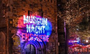 20221105 Museumnacht Enschede Kerk Oude Markt logo Fot Museumnacht Enschede