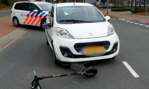 20230317 AANRIJDING AUTO ELEKTRISCHE STEP VLIERSTRAAT NEWS UNITED DENNIS BAKKER