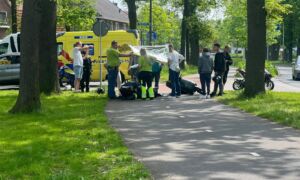 20230514 scooterpassagier gewond Almelo News United Patrick Weegink