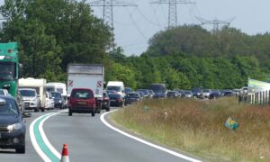 20230608 Verkeershinder door aanrijding op de N35 bij Enschede News United Dennis Bakker