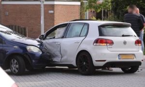 Gewonde bij aanrijding tussen twee voertuigen in Oldenzaal