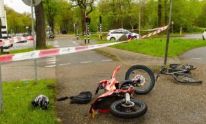 20240416 112nieuws ongeval crossmotor fietser Gronausestraat Esmarkelaan News United Dennis Bakker