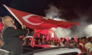 20240702 Turken in Enschede vieren feest