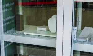 20250528 Enschede Zuid juwelier kraak ramkraak roof close up News United