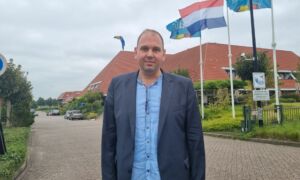 Syrische vluchteling Samer Awad voor noodopvang Van der Valk Hotel Hengelo