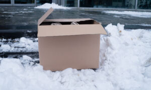 20260107 oud papier winterdoos sneeuw