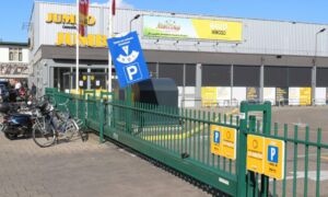 20261002 vrouw met onbegrepen gedrag oude molenweg supermarkt foto news united