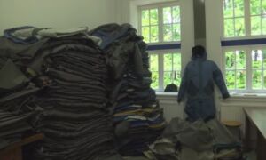 215472 sheltersuits