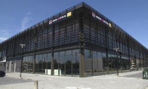 216173 Meubelplein
