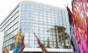 228688 MST vooraanzicht en kunst Koningsplein liggend 2