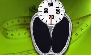 231095 bathroom scale 1149264 640