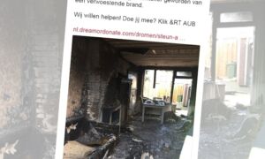 240895 Helpt moeder bij brand