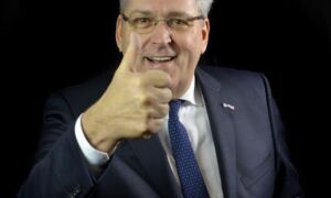 253012 786598 Thumb Large
