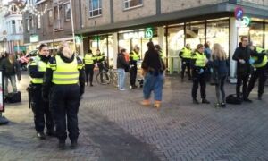 258237 actie