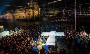 26851 groot 131108 The Passion