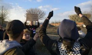 273401 demonstratie