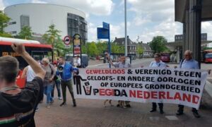275704 pegida in hengelo