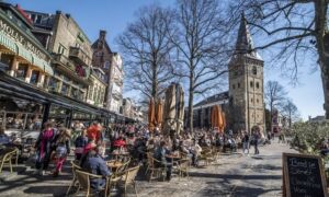 276496 markt 3