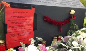276497 monument 1