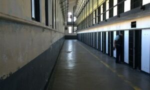 302929 prison 598851 1920