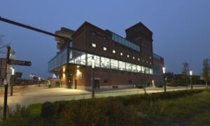 311718 balengebouw donker