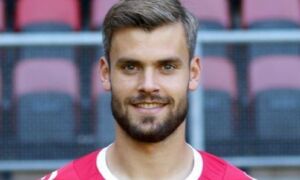 314421 Stefan Thesker liggend 2