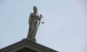 324829 rechtbank 33