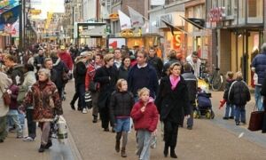 32552 winkelen hoofdstraat