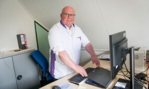 330596 images0persgroep 6