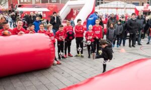 333261 images4persgroep 8