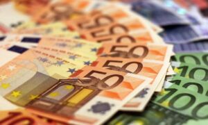337998 money 1005476 960 720 1