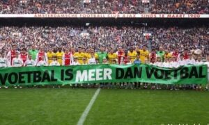 33865 184176 Spelers en mascottes Meer dan Voetbal 600x338