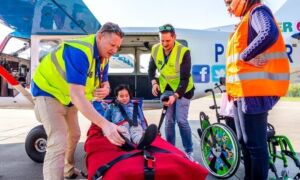 339037 minh tan ambulancevliegtuig