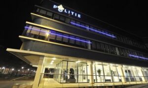 345513 politie 32