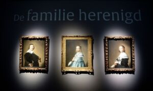 365921 meisje in blauw