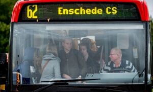 366854 volle bus