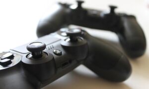 367675 joystick 1216816 1920