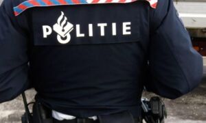 375076 227693 politie 3 8
