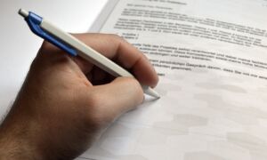 379847 letter of application 3685417 960 720