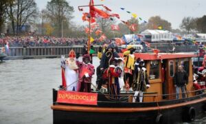 380345 pakjesboot