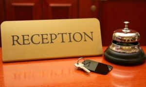 40262 hotel receptie publimedia shutterstock