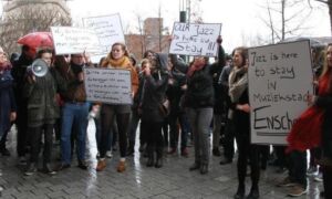 40435 protest