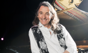 404590 Roger Hodgson